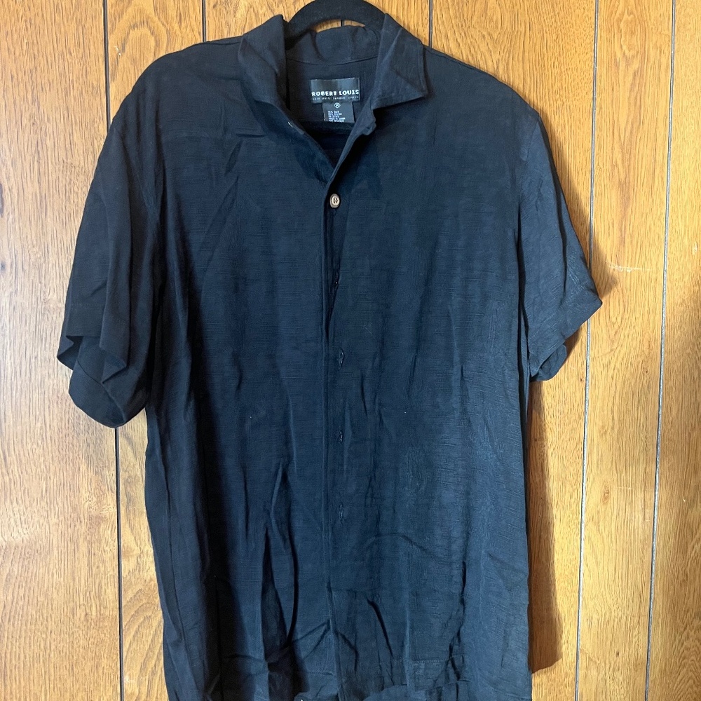 Robert Louis men’s black shirt